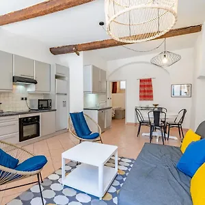  Appartement Droit Au Port Par Dodo-a-cassis